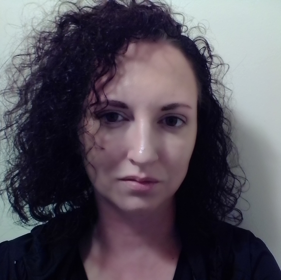 Meet your Posher, Ashley - Picture 1 of 1